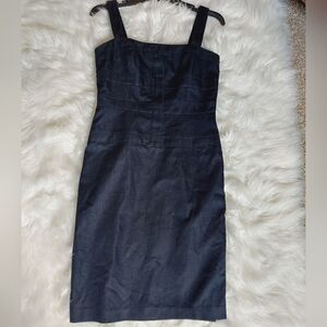 ‎Maggie London Sleeveless fitted mini dress size 6